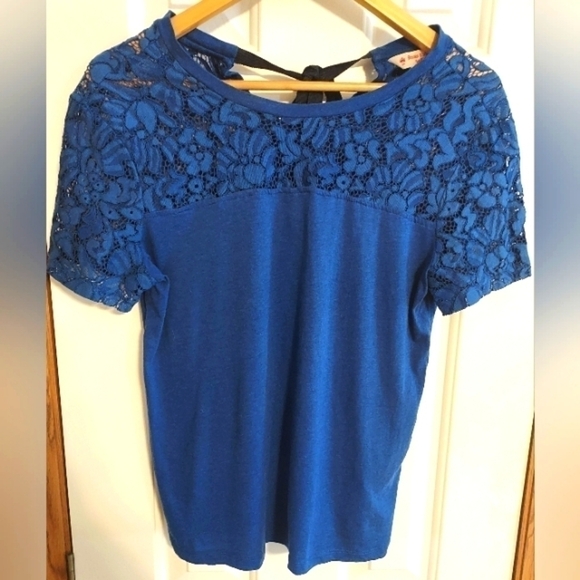 Brooks Brother's Short Sleeve Blue Lace Top Blouse Size Medium - Picture 1 of 3